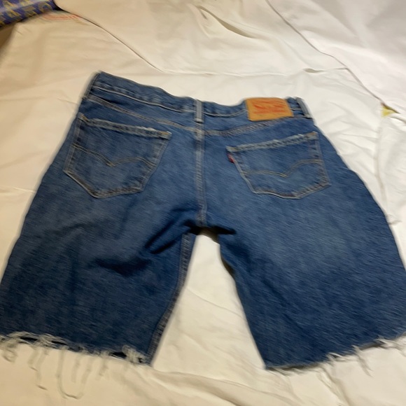 Vintage Levi’s 511 denim cut off shorts - Picture 2 of 3